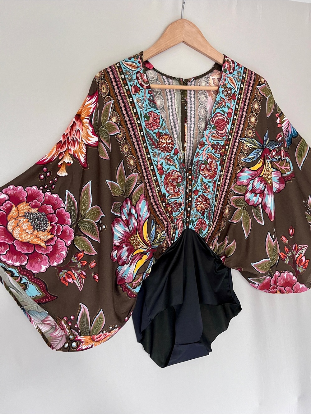 FARM Rio Floral Tapestry Print Kimono Sleeve Bodysuit Brown Size P/S